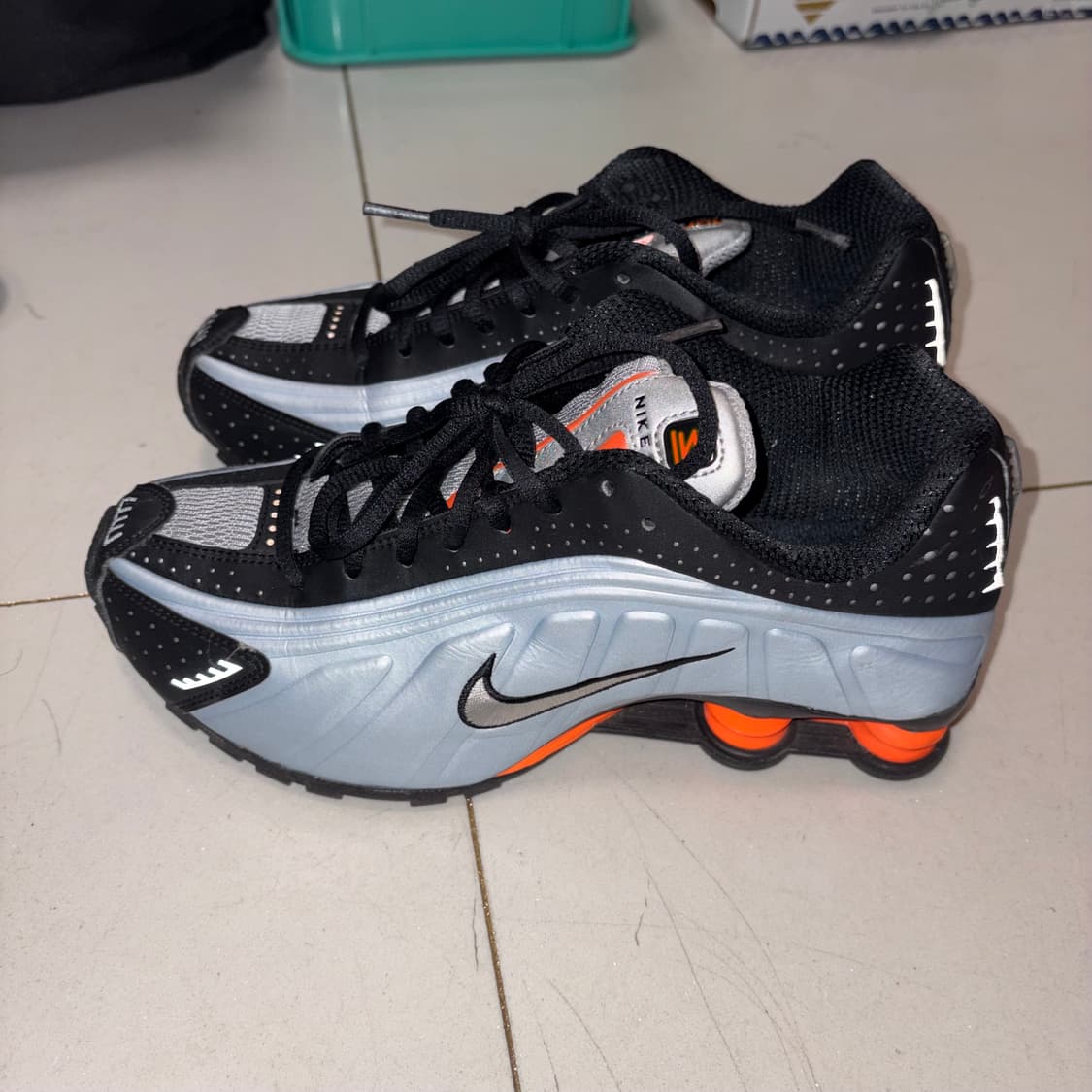 [w250] 나이키  샥스 R4 블루 틴트 토탈 오렌지 상품이미지1