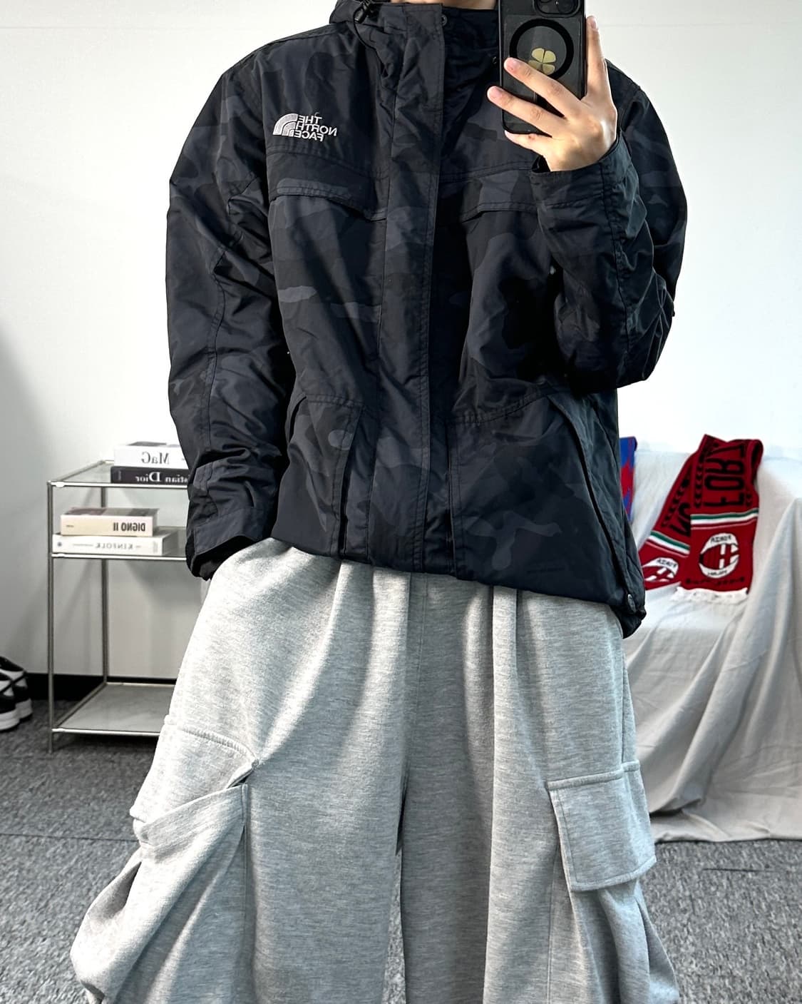 노스페이스 블랙 카모 바람막이 S 상품이미지3
