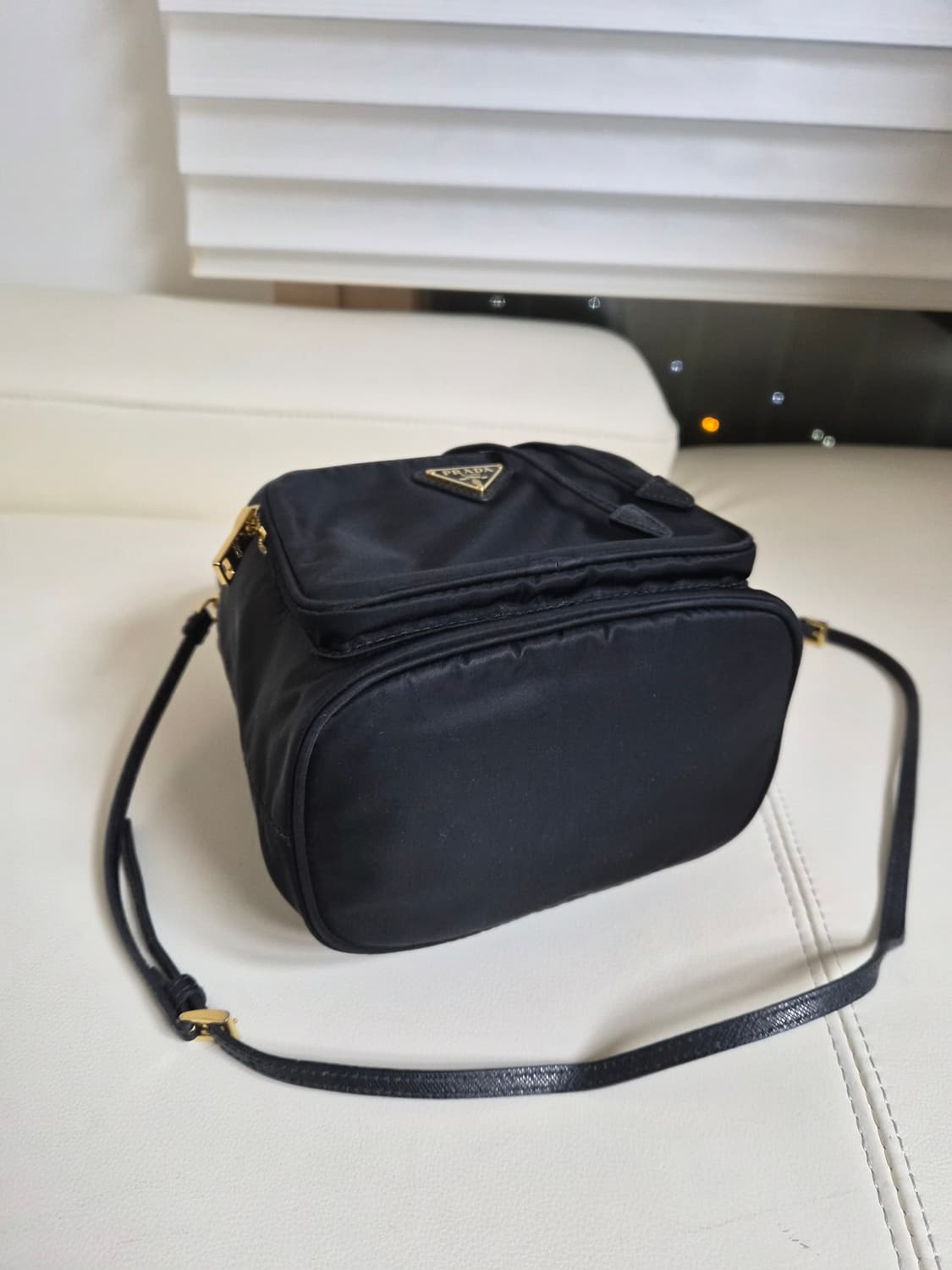 프라다정품 버킷백  상품이미지4