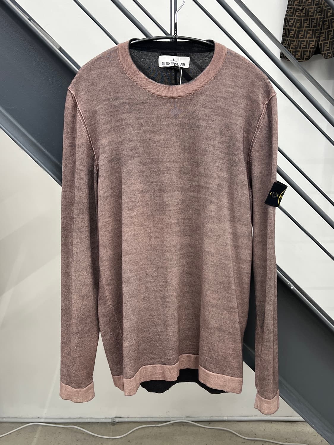 스톤아일랜드 와펜 에어브러쉬 울 니트 상품이미지1