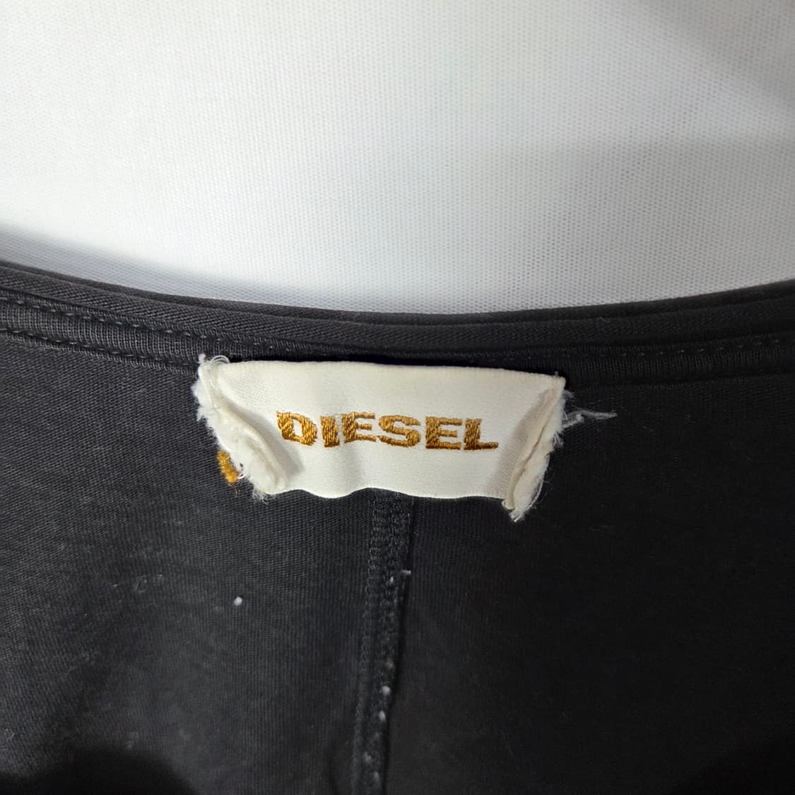 [DIESEL] 디젤 로고 그래픽 프린팅 롱슬리브 상품이미지5