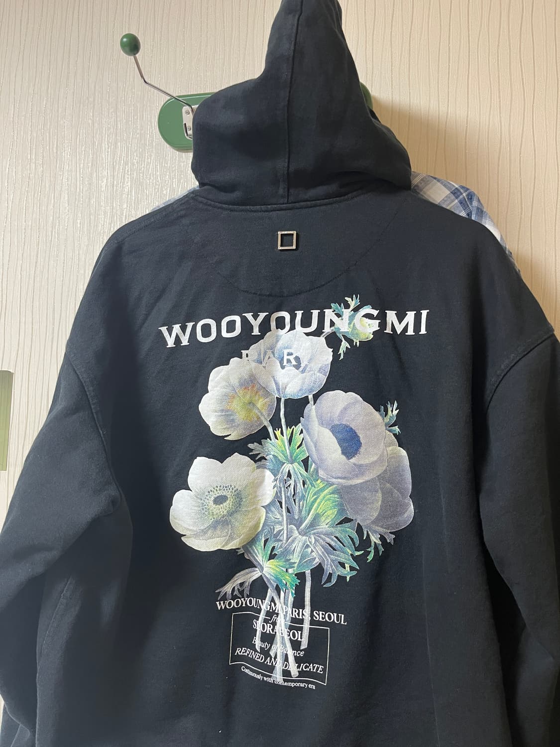우영미 플라워 백로고 후드티 (46size) 상품이미지1