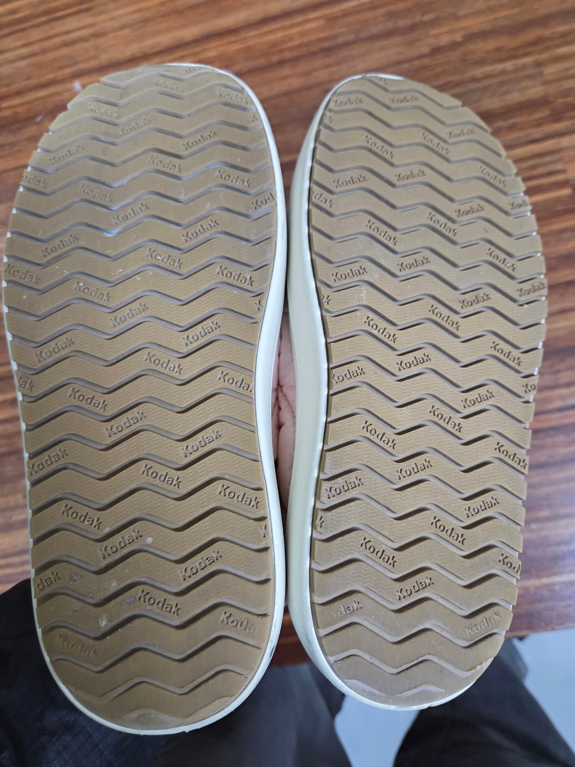 코닥 패딩 슬리퍼 230 상품이미지5