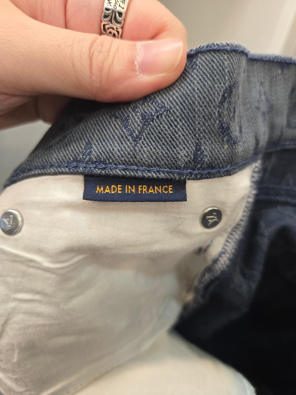 루이비통 모노그램 슬림 진 데님 팬츠 상품이미지5