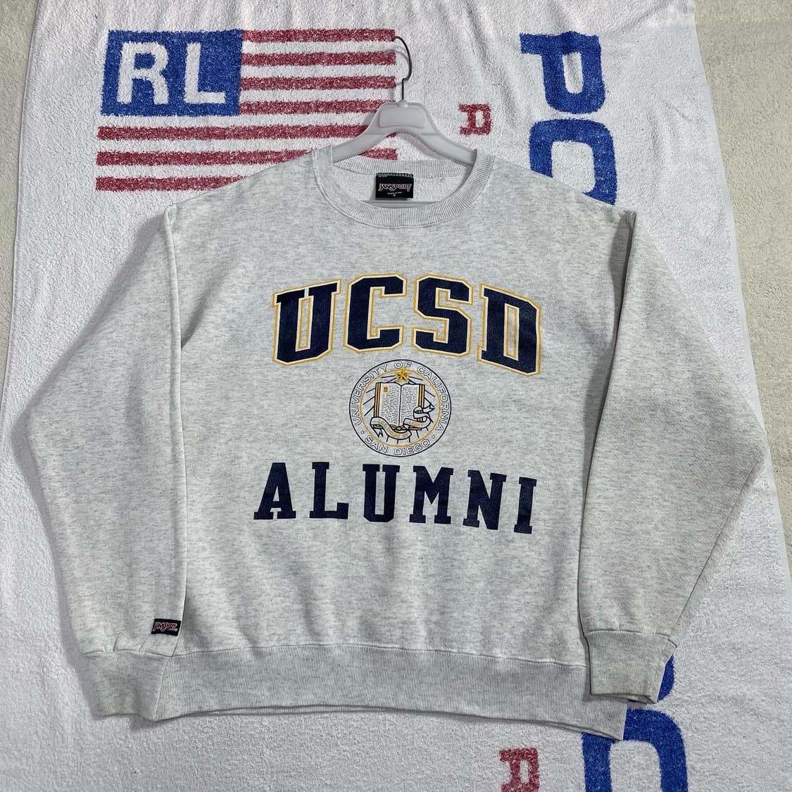 90년대 USA 잔스포츠 UCSD 스웻셔츠 상품이미지2