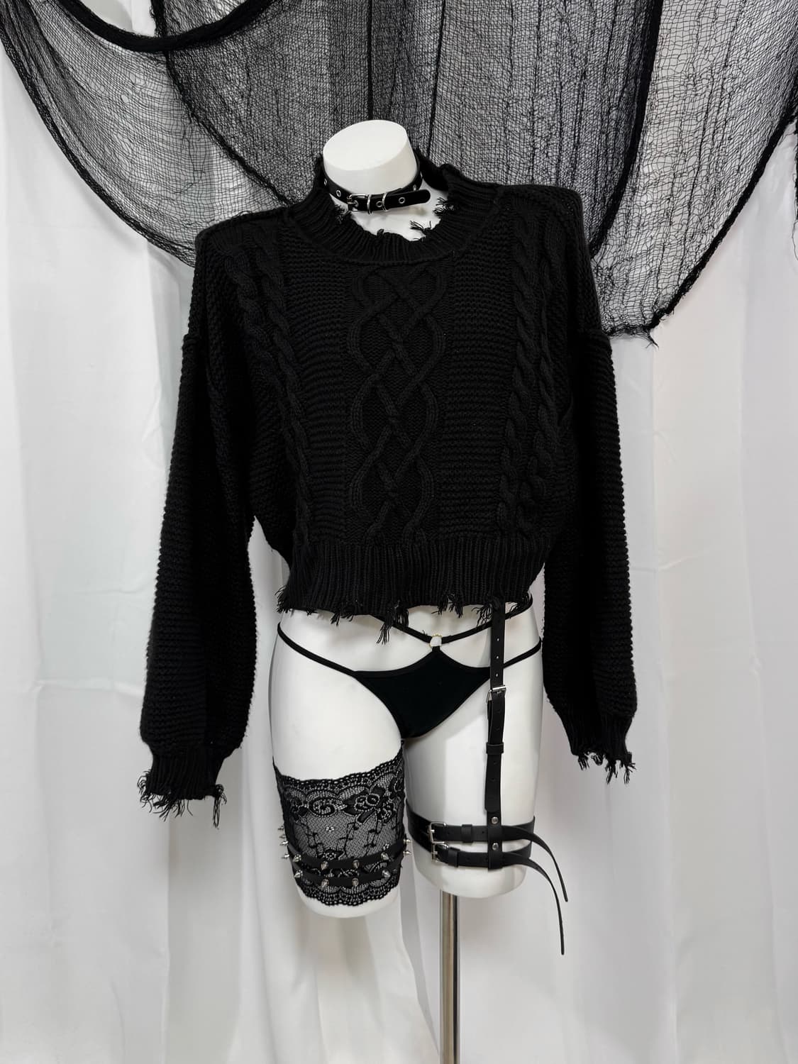 damage crop knit 상품이미지1