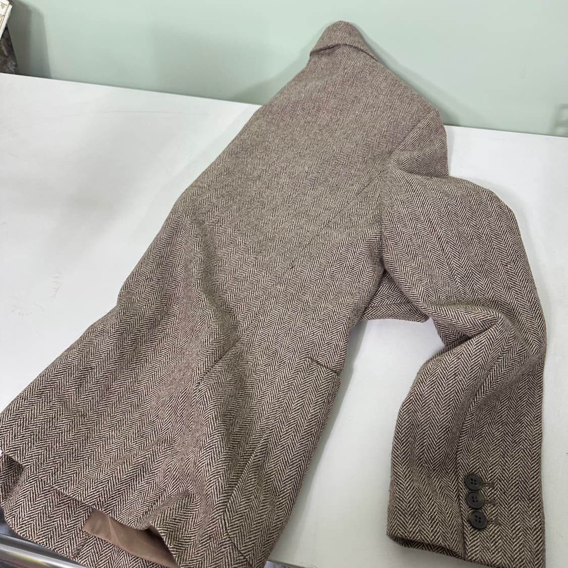 우먼L 모건 클래식핏 모 헤링본 블레이져 상품이미지4