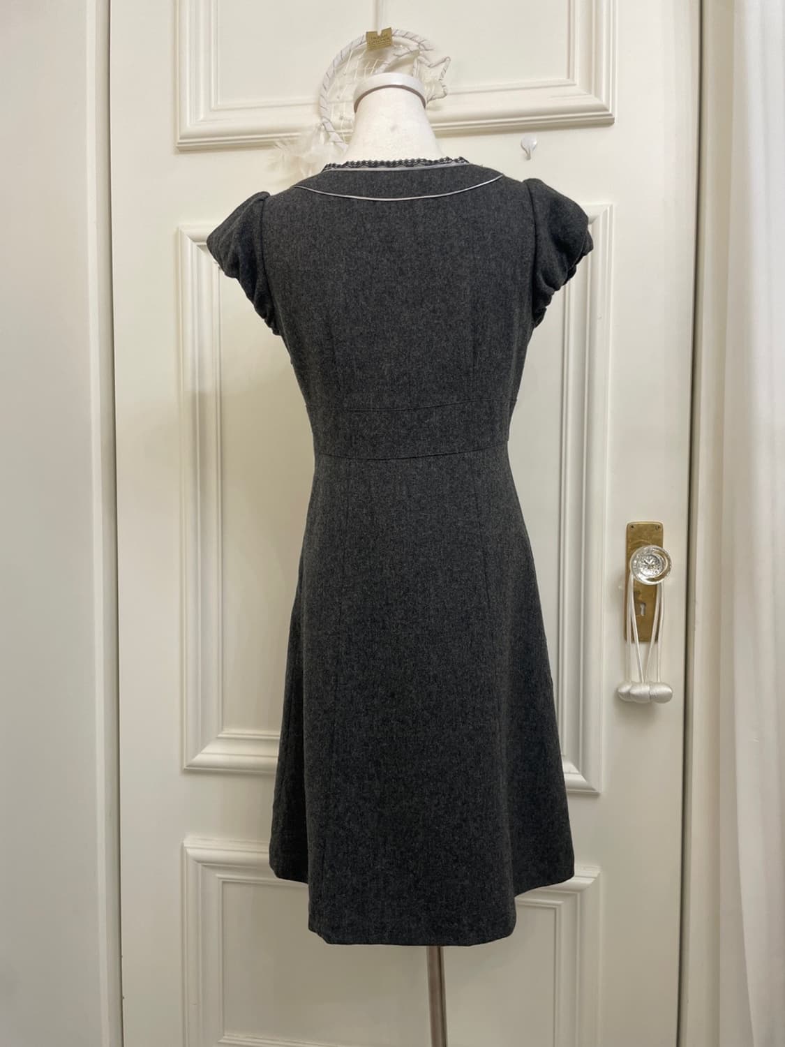 IMAGE charcoal lace trim french sleeve l 상품이미지3