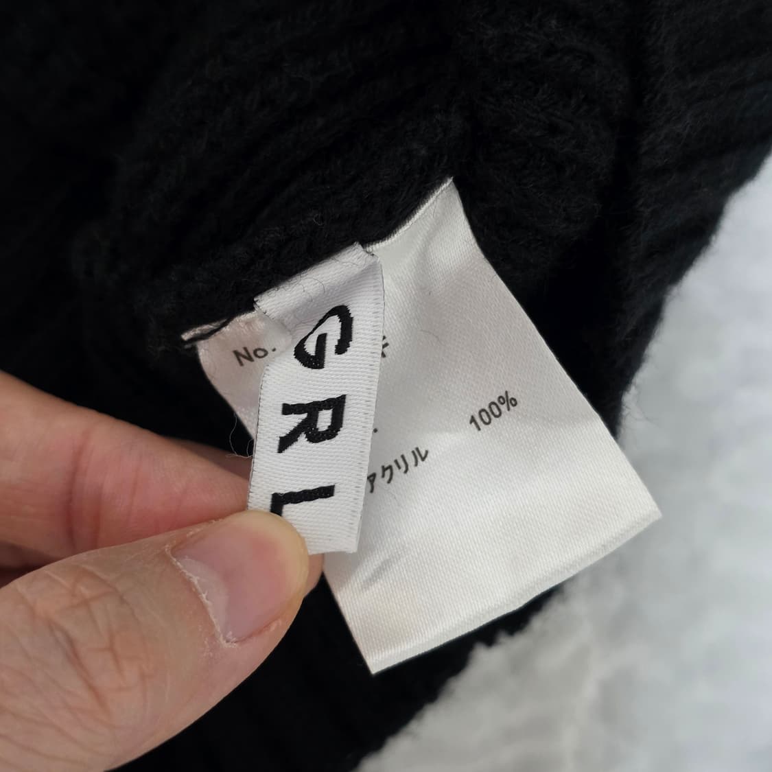 일본빈티지)블랙 오프숄더 크롭 니트스웨터 상품이미지5