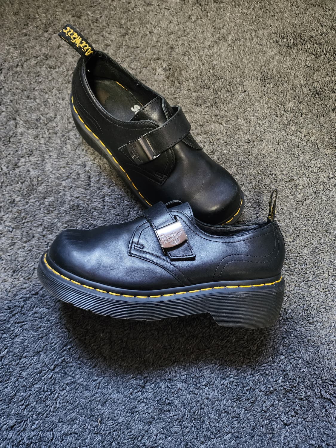 여성 닥터마틴 블랙 스트랩 eu38사이즈  상품이미지1