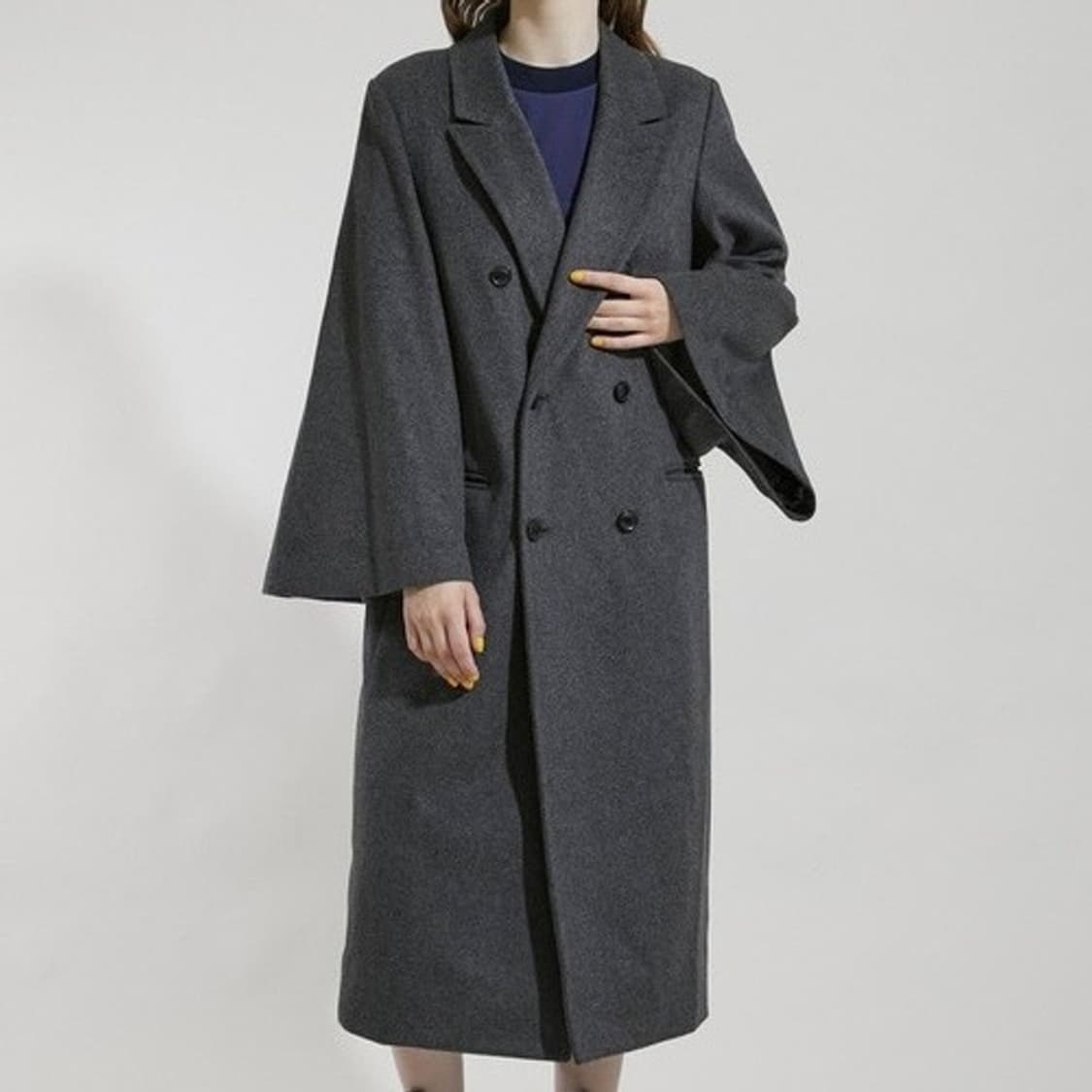 새상품 36 토가풀라 울 멜튼 플레어 슬리브 더블 코트 네이비 상품이미지1