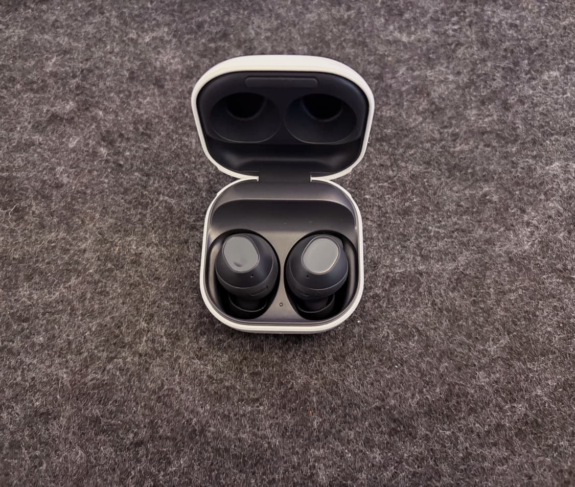 갤럭시 버즈 FE 상품이미지4