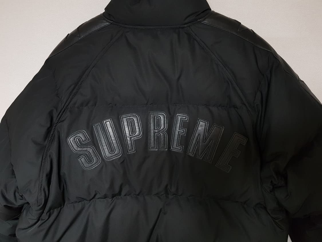 슈프림 스타 슬리브 다운 퍼퍼 패딩 블랙 23FW 상품이미지4