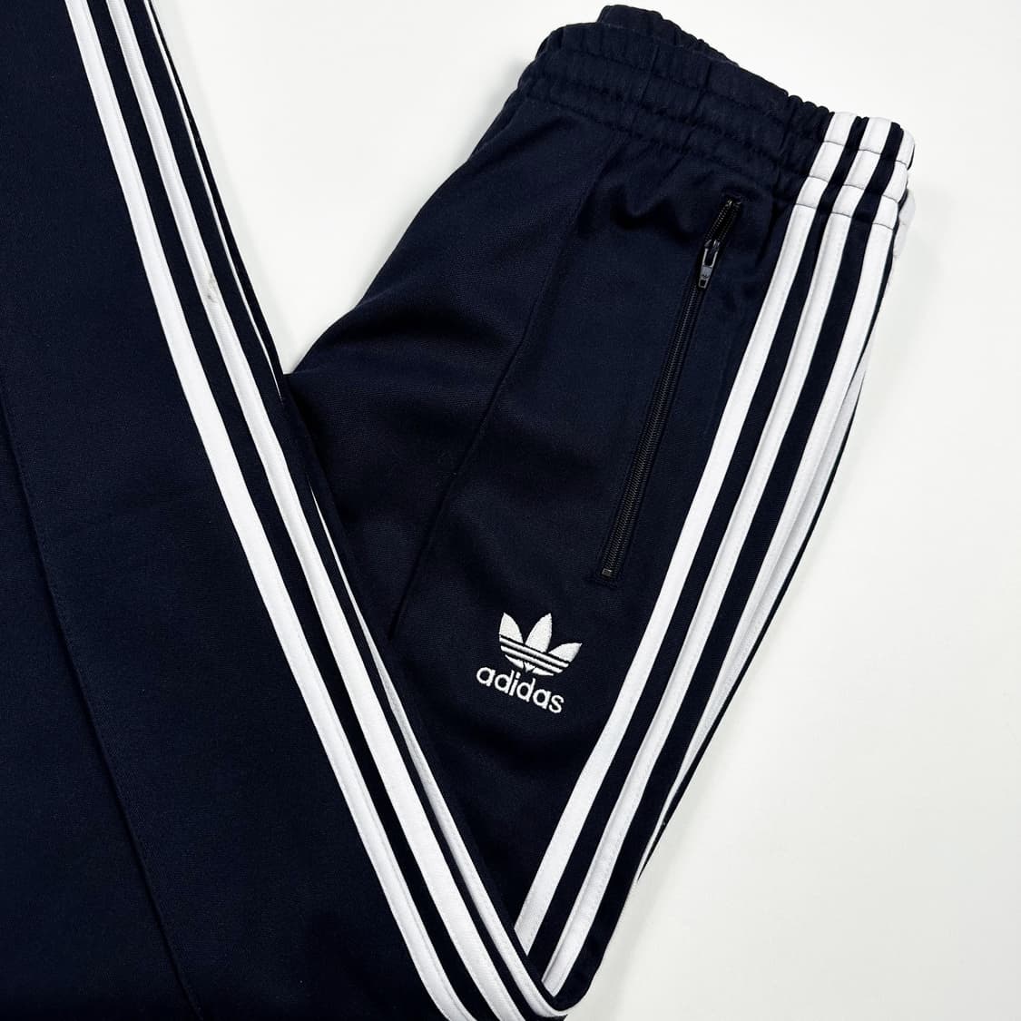 아디다스 유로파 네이비 트랙 츄리닝바지 (M) 상품이미지1