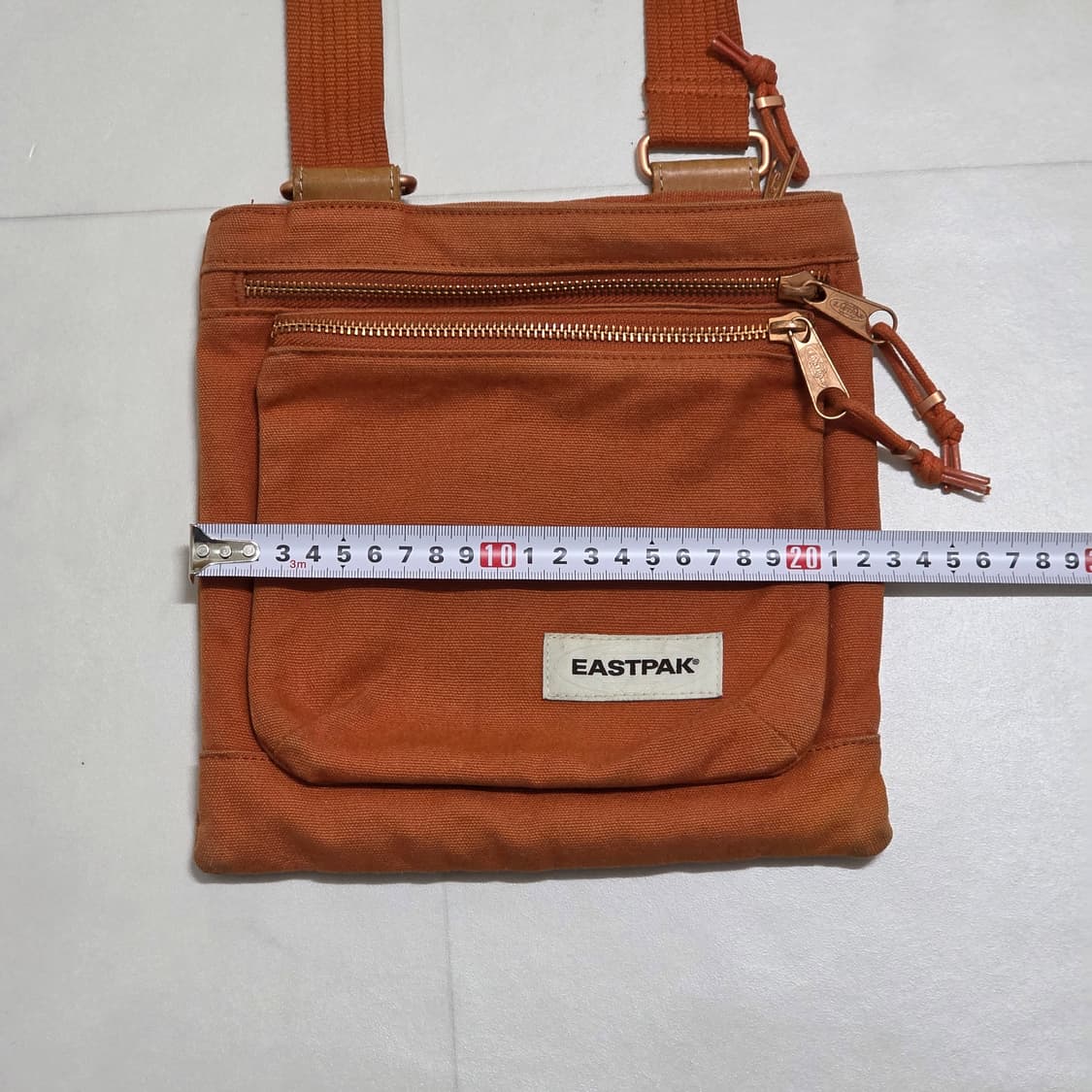 이스트팩 오렌지 미니 크로스백 상품이미지5