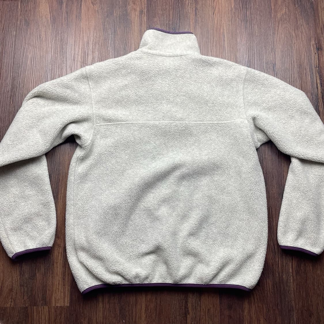 20FW 파타고니아 신칠라 스냅-티 플리스 라이트 그레이/퍼플 상품이미지4