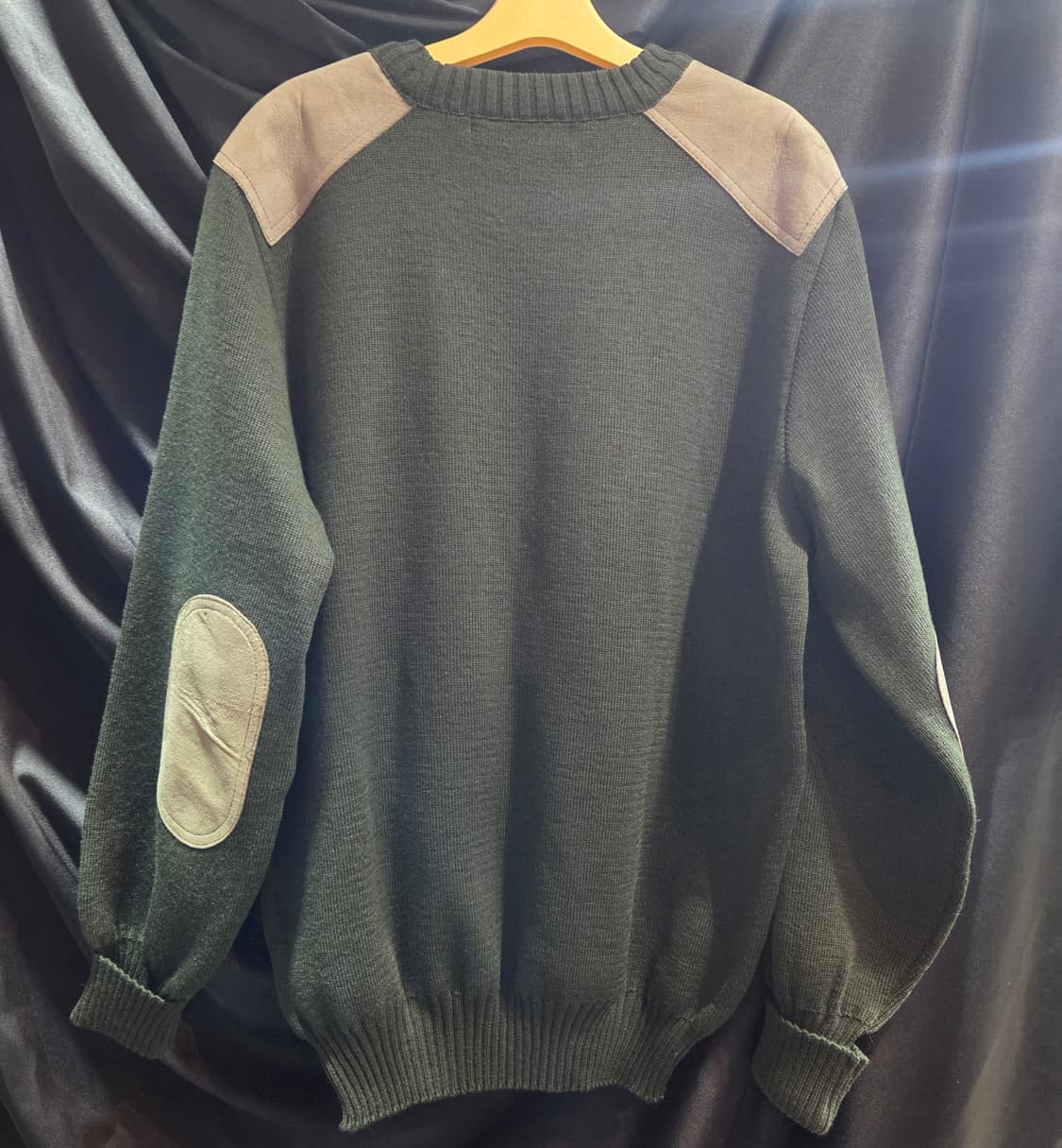 90's 버버리 코만도 스웨이드 엘보패치 울 니트 스웨터 상품이미지2