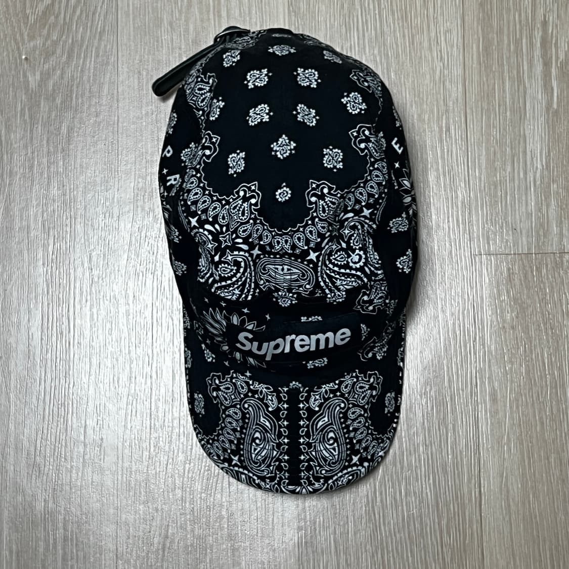 슈프림 페이즐리 반다나 캠프캡 블랙 상품이미지1
