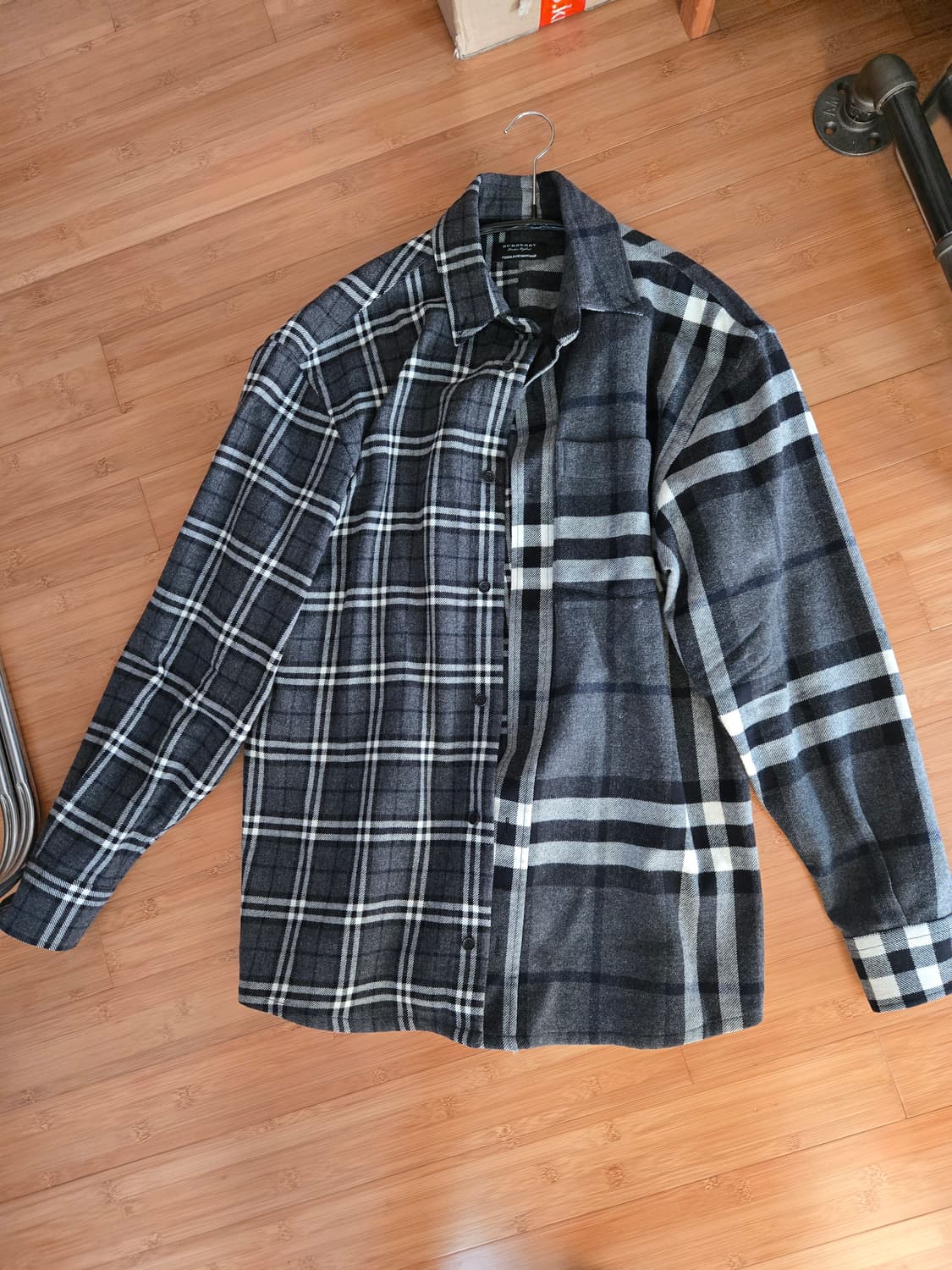 [XXS] 고샤루브친스키x버버리 체크셔츠 그레이 상품이미지1