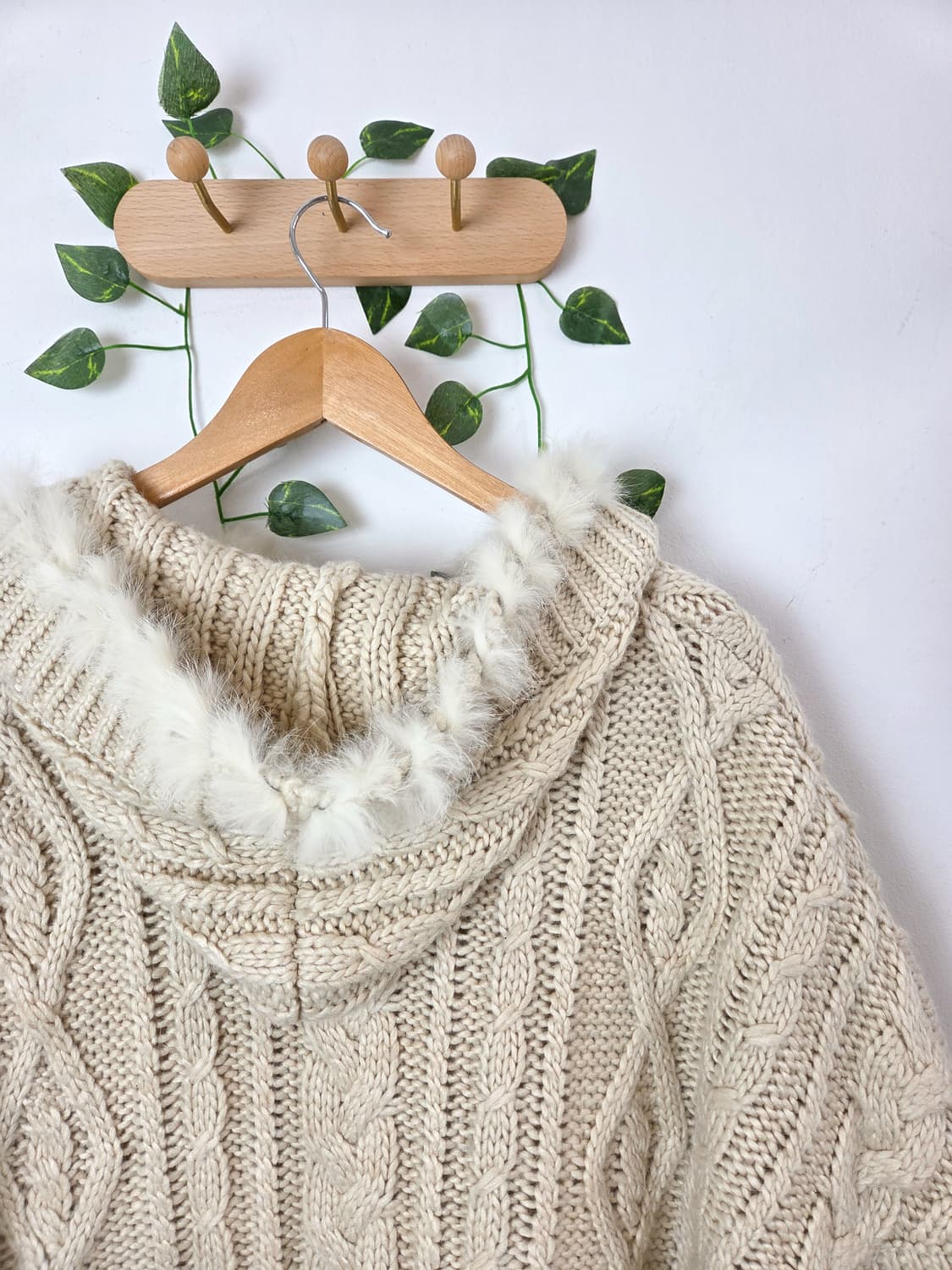 earth music 아이보리 케이프 가디건 상품이미지5