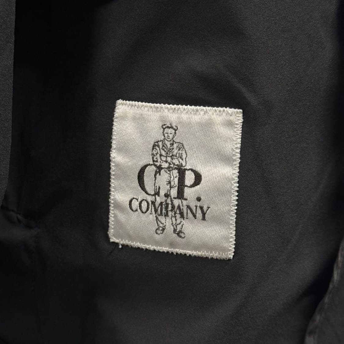 CP컴퍼니 고글 렌즈 로고 라이트 자켓 50 상품이미지5