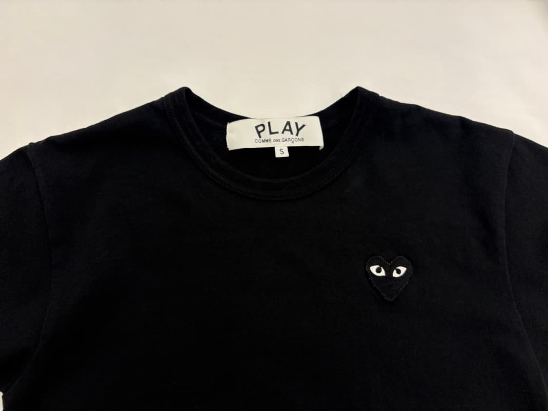 [S] 꼼데가르송 플레이 반팔티 블랙 ax-t064 상품이미지2