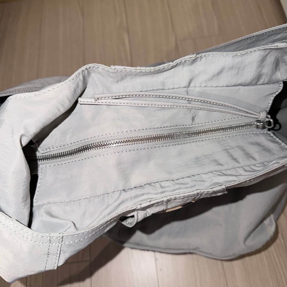 데뷔옹 카고숄더백 상품이미지4