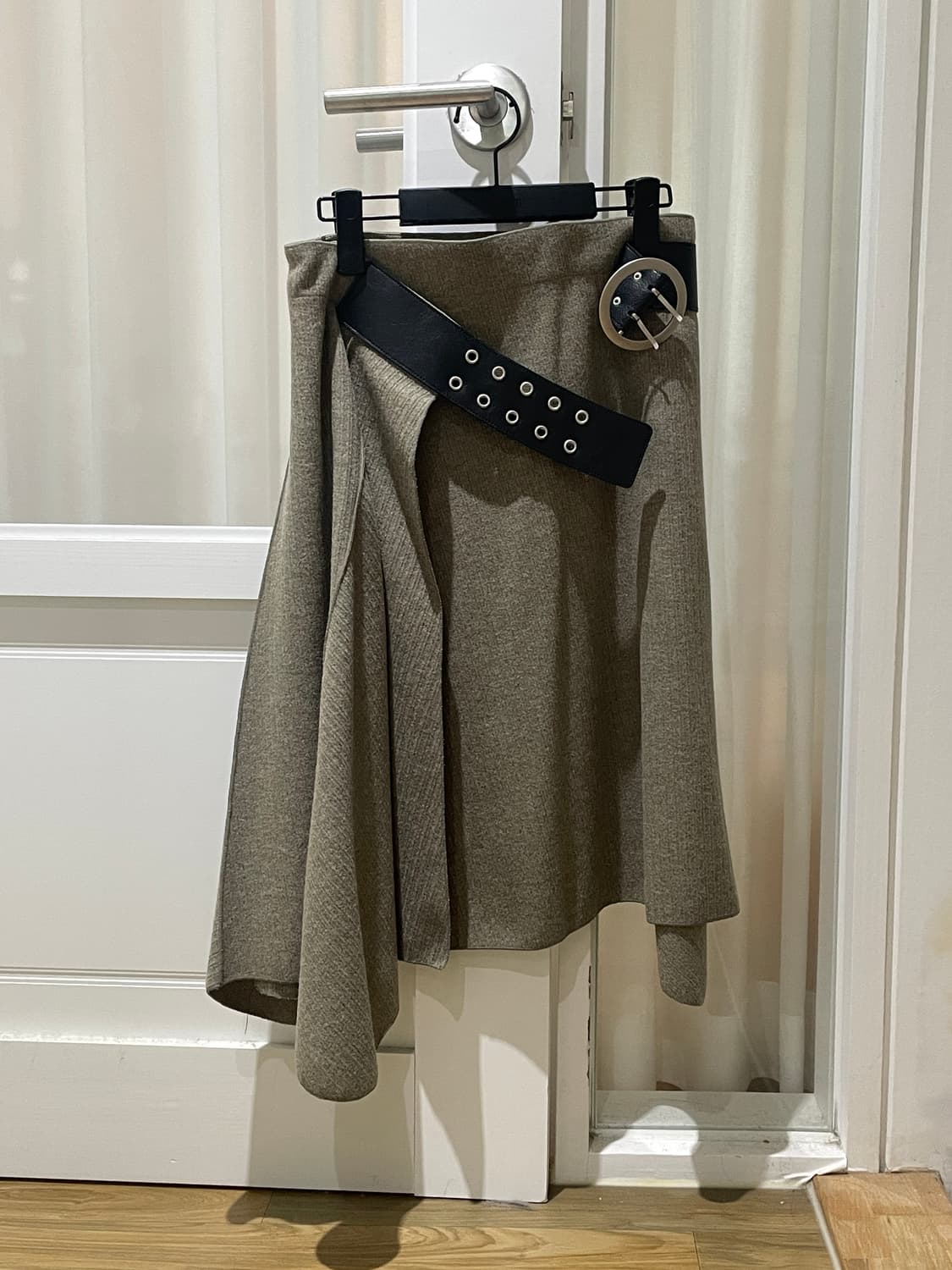 폴리수엠 랩 스커트 상품이미지2