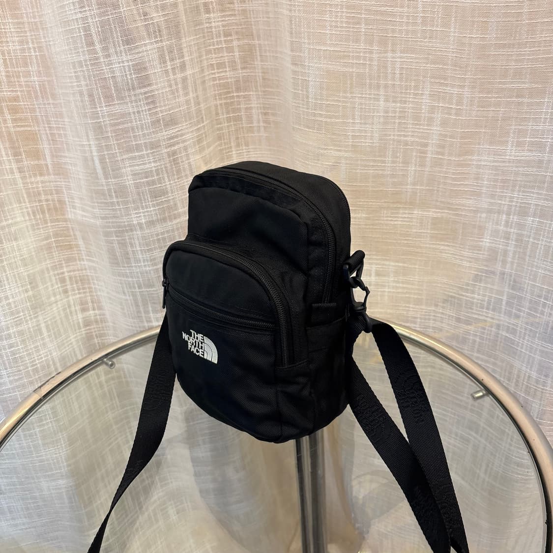 정품 노스페이스 크로스백     상품이미지4
