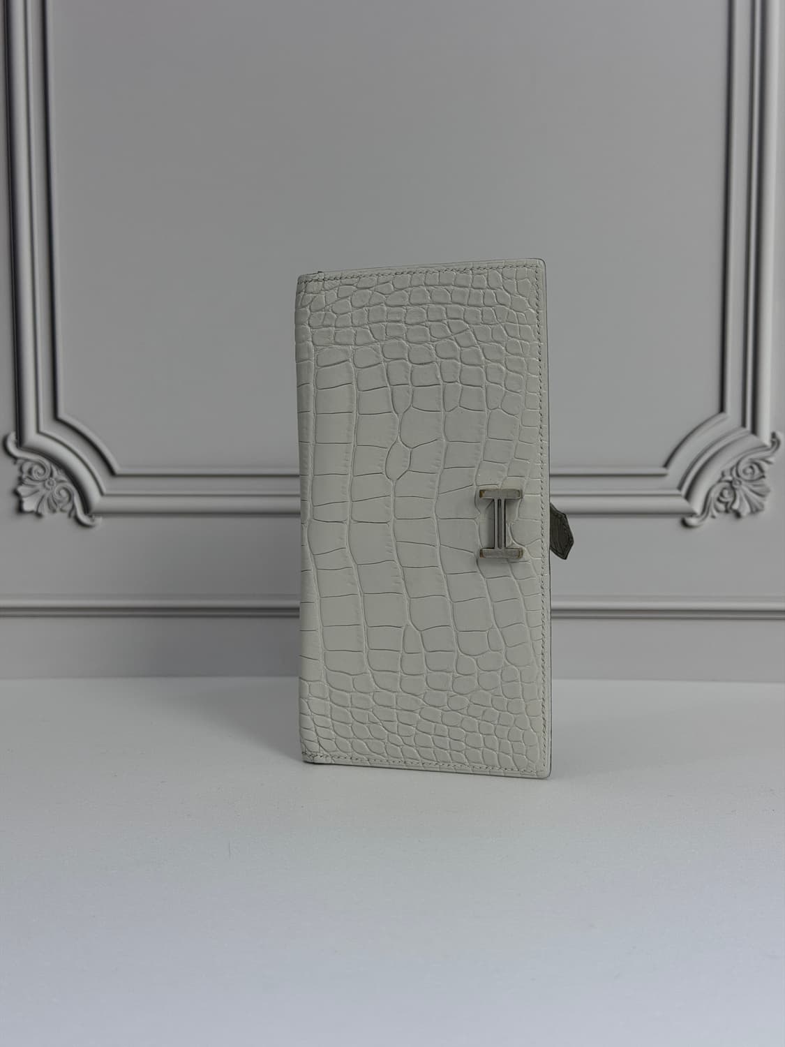 새상품급 에르메스 와니 베안 장지갑 화이트 상품이미지1