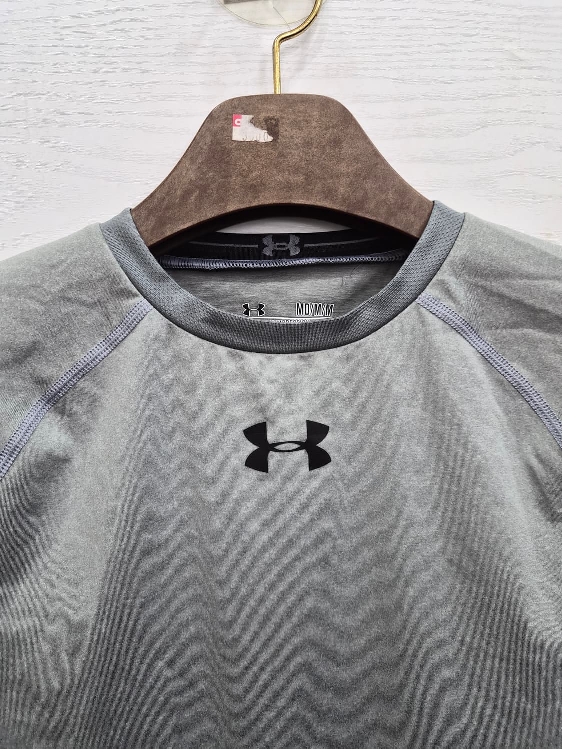 MD/M사이즈) UNDER ARMOUR 언더아머 반팔티셔츠! 달라붙는핏 상품이미지3