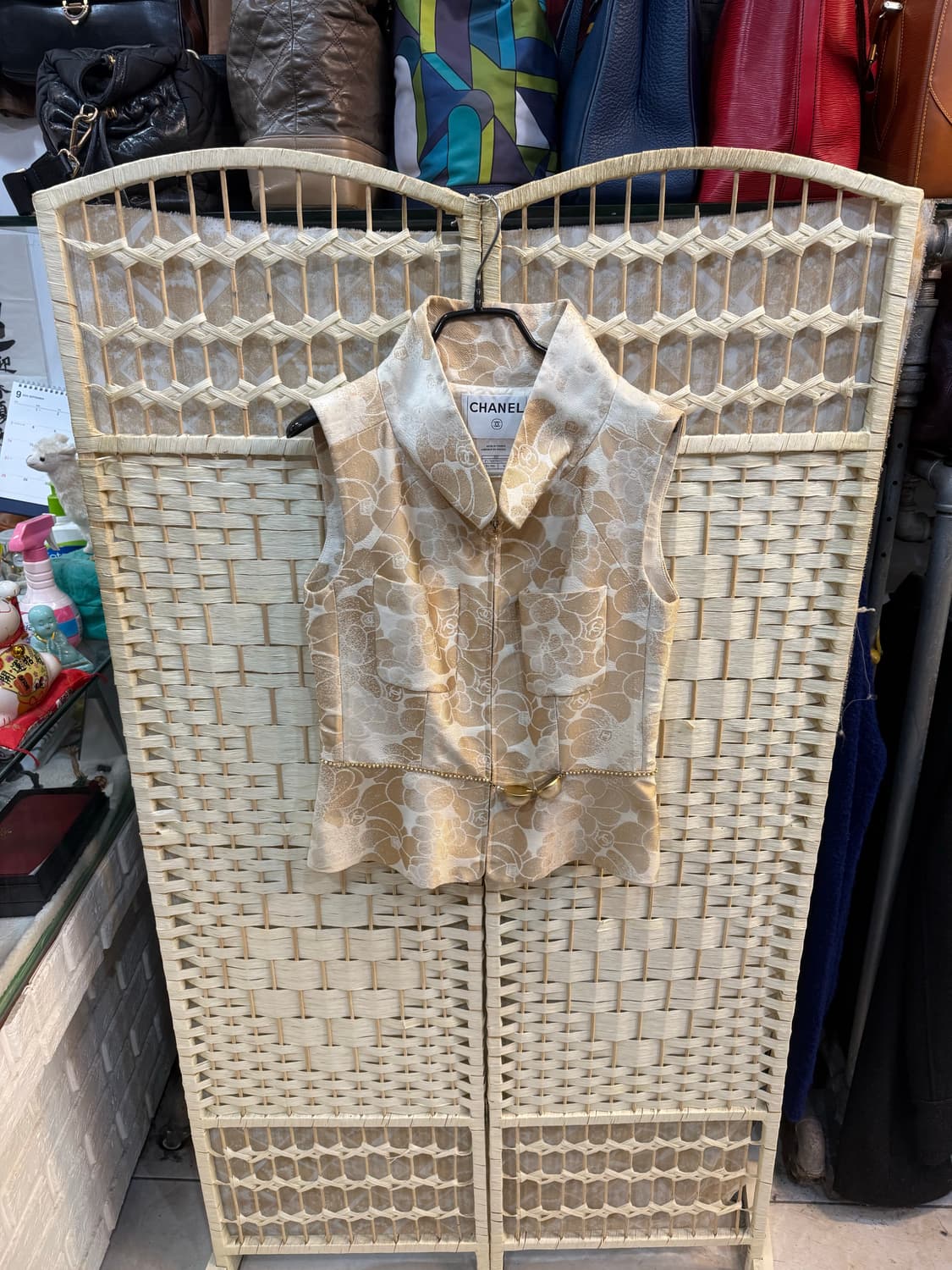 55-66 정품 샤넬 카멜리아 실크 조끼집업 팝니다 상품이미지1