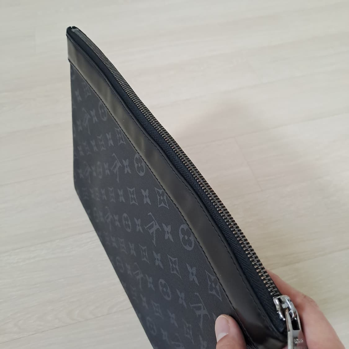 [100%/정품] 루이비통 포쉐트 모노그램 이클립스 클러치,루이비통클러치 상품이미지8