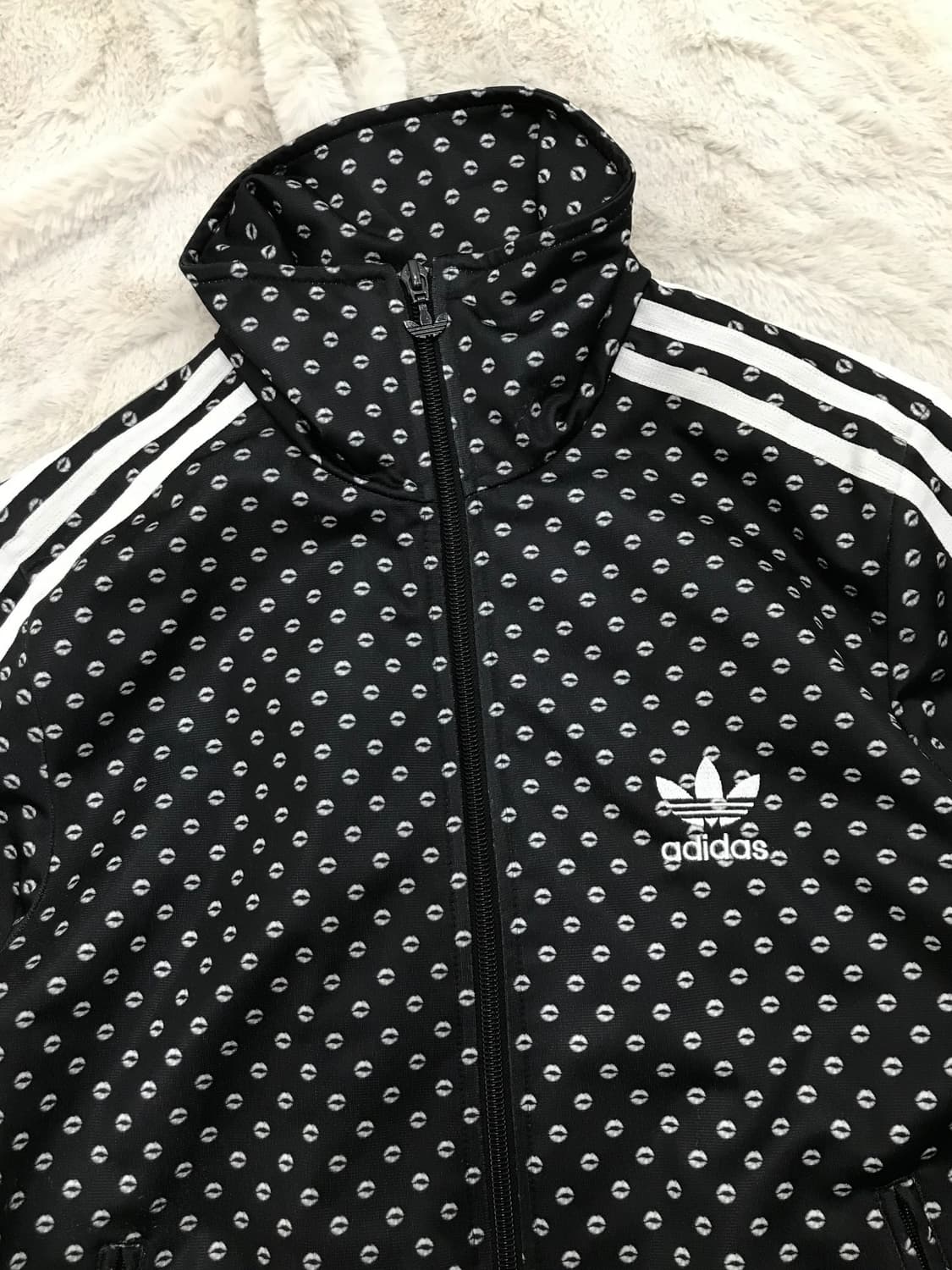 Adidas Lips Dots Firebird Jersey 상품이미지9