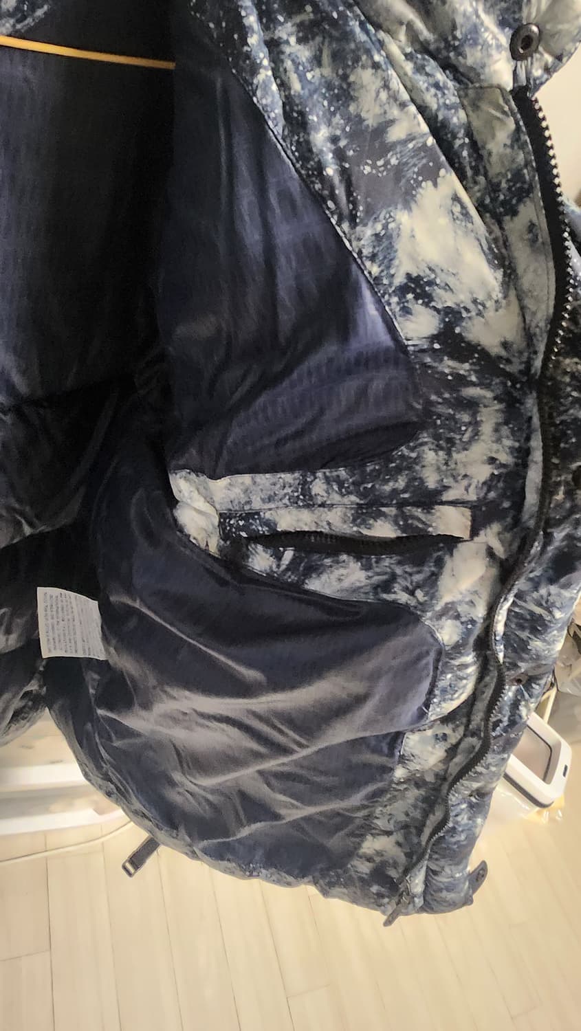 정품.몽클레어 블랙 라벨 패딩.사이즈 4 상품이미지8