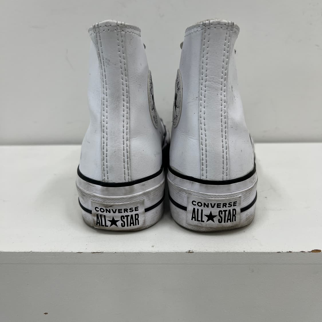 컨버스 척테일러 올스타 리프트 플랫폼 레더 하이 스니커즈 240 상품이미지3