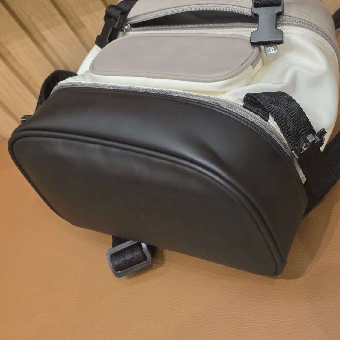 샤넬 스포츠라인 백팩 6번대 스몰 상품이미지7