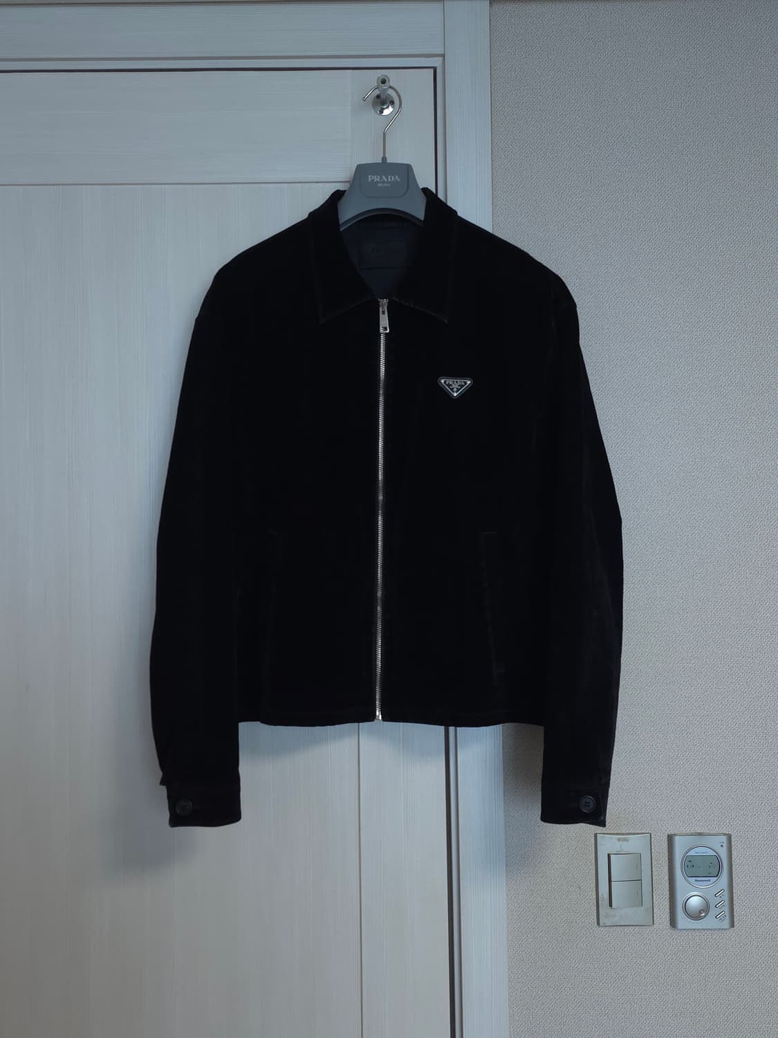 [XXL] 프라다 벨벳 블루종 자켓 블랙 상품이미지2