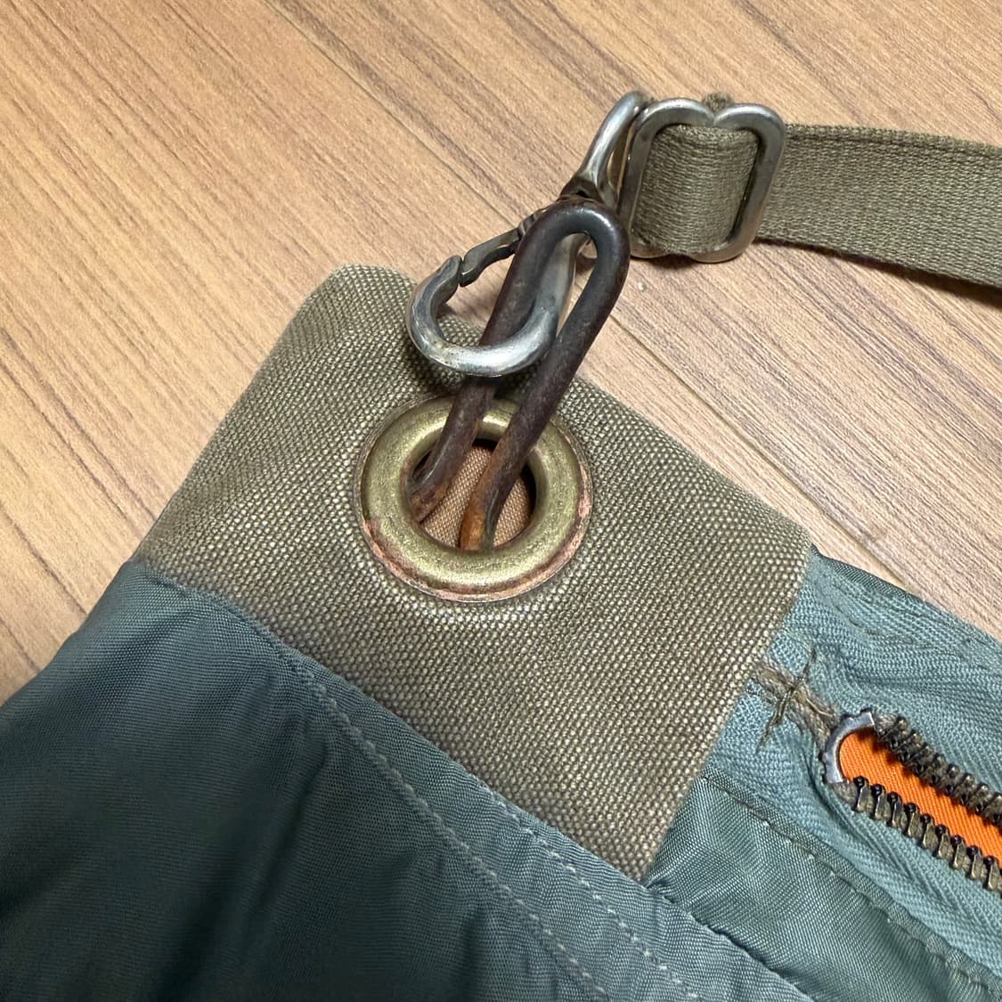 캐피탈 MA-1 샤코슈백 크로스백 미니백 상품이미지3