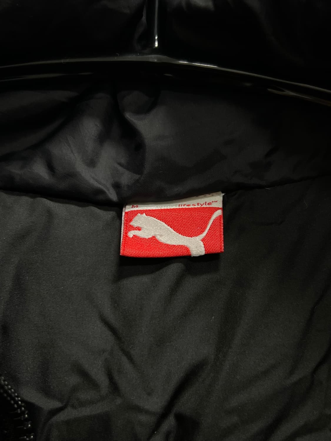 푸마 자수로고 덕다운 푸퍼 패딩 블랙 상품이미지5