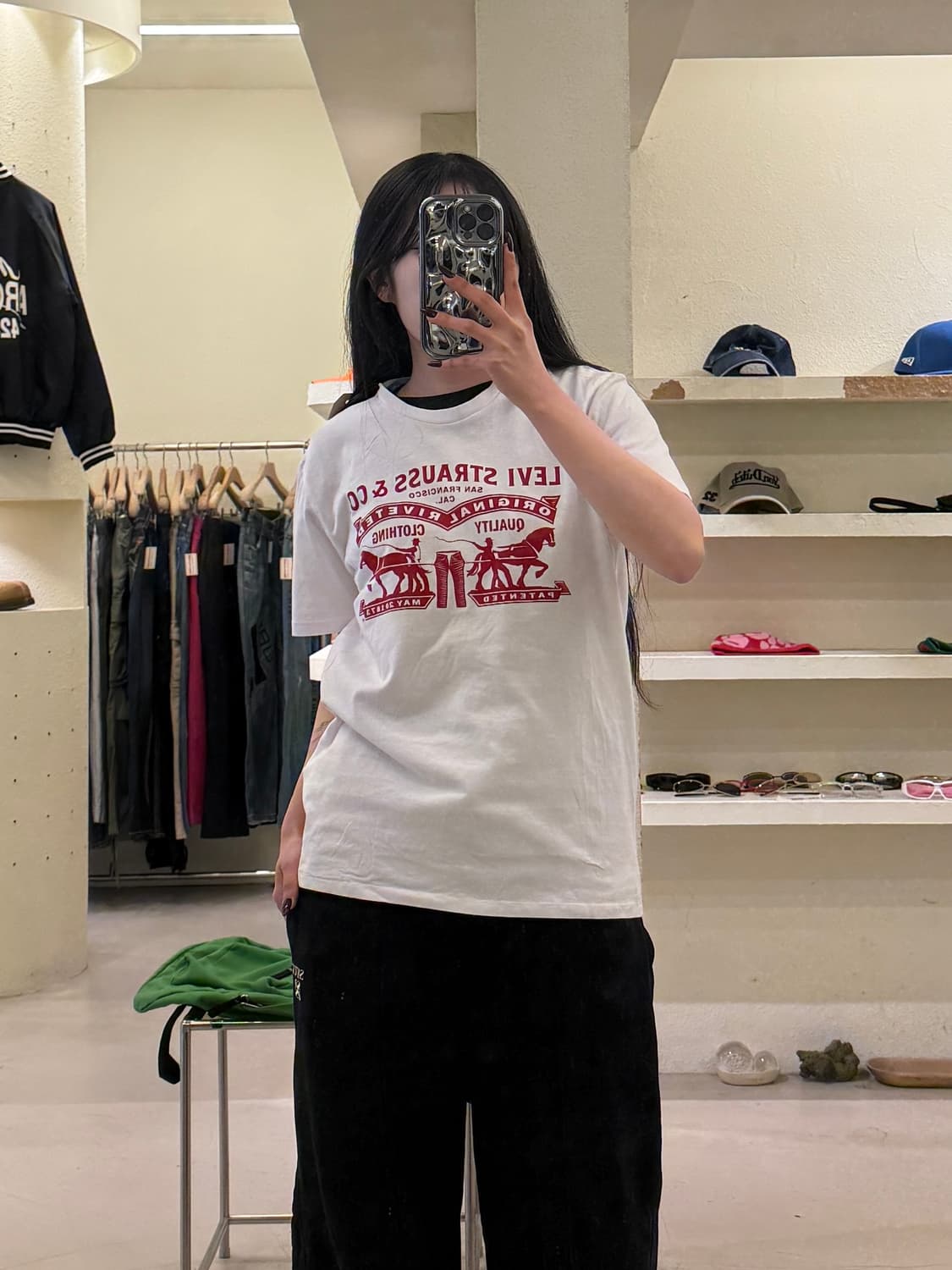 리바이스 투 호스 그래픽 반팔 티셔츠 U1180 상품이미지1