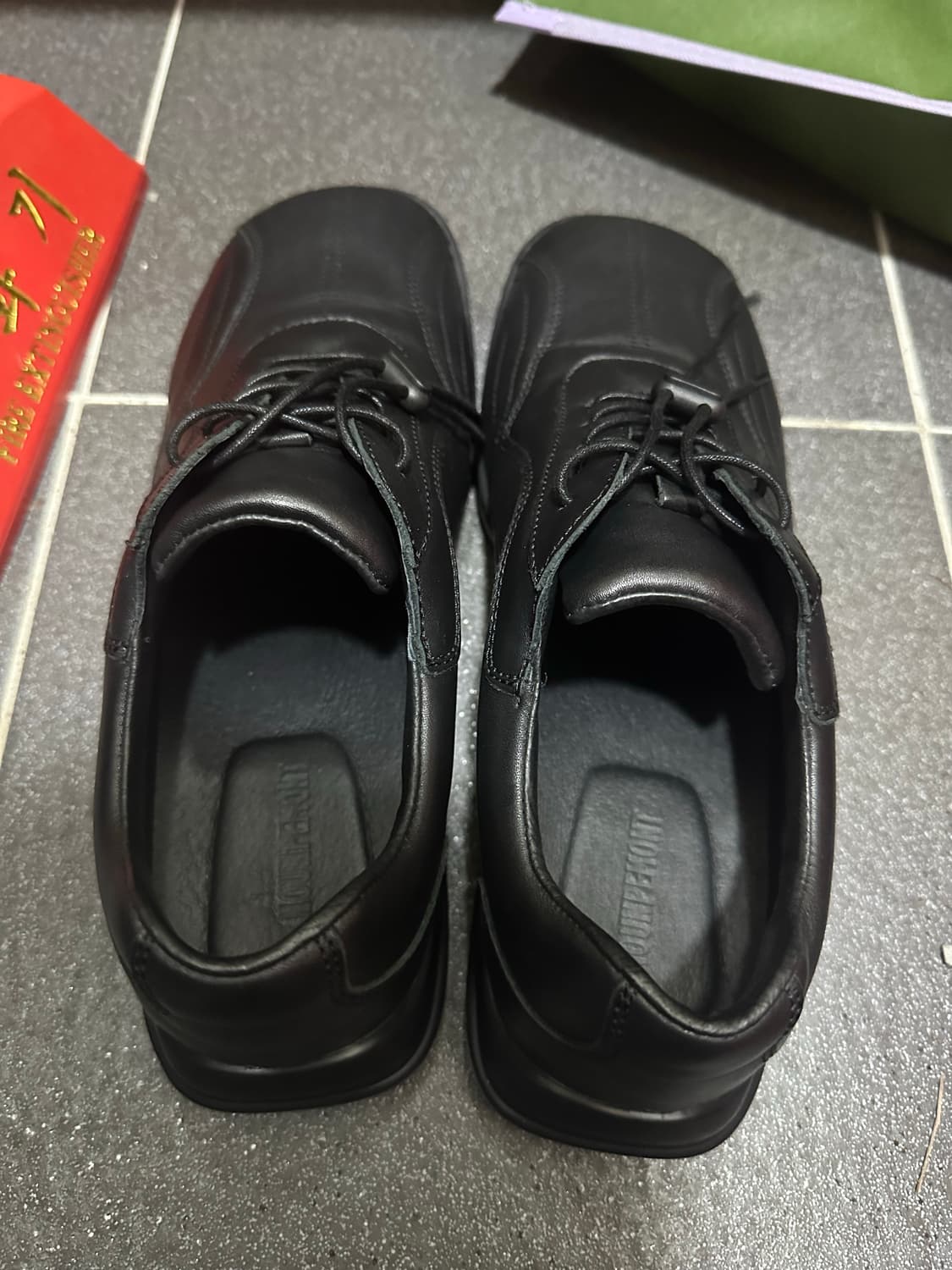 페몬트 스퀘어 신발 판매합니다 상품이미지3