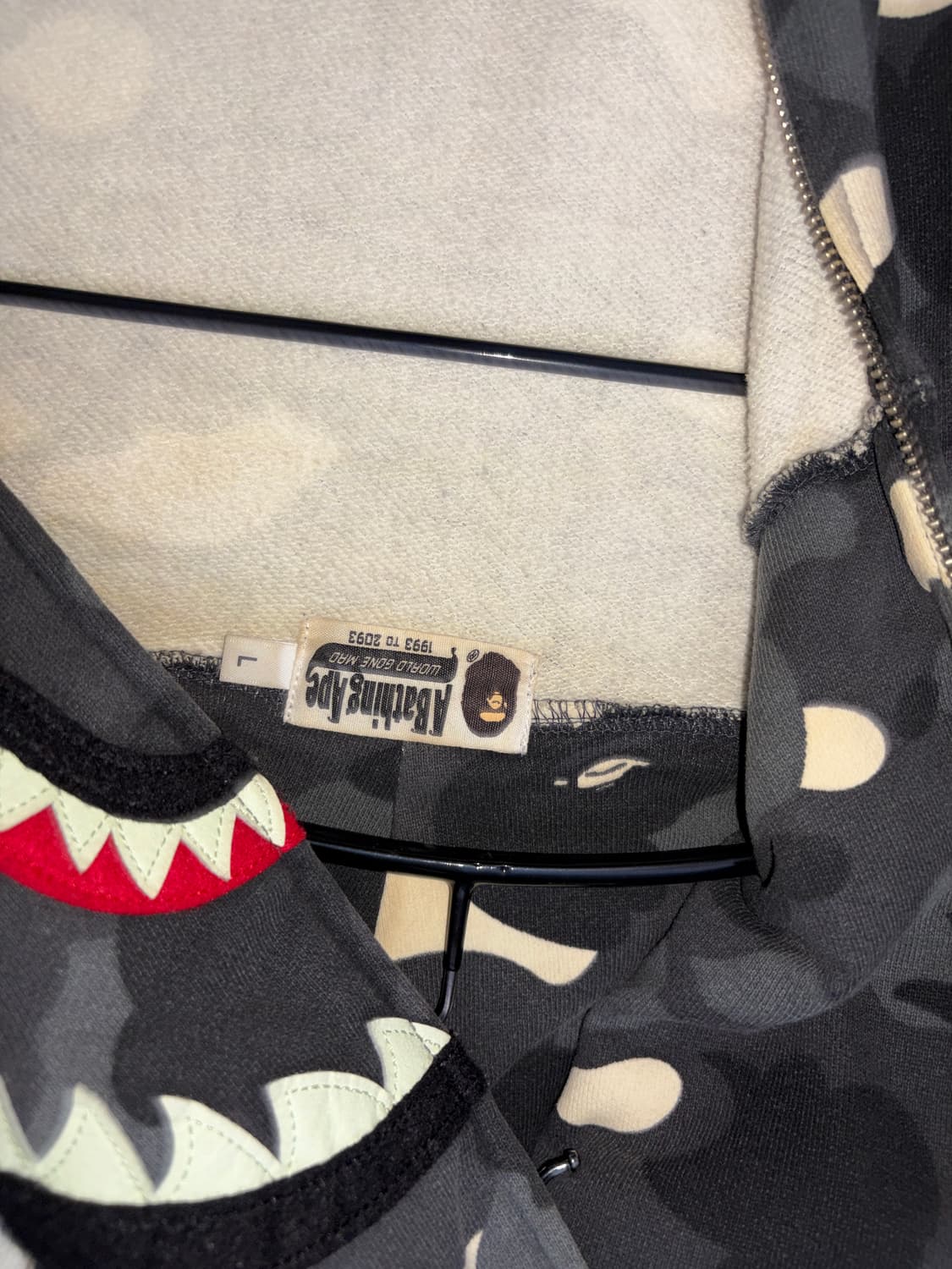 대장급 베이프 시티카모 흑계 샤크 후드집업  상품이미지4