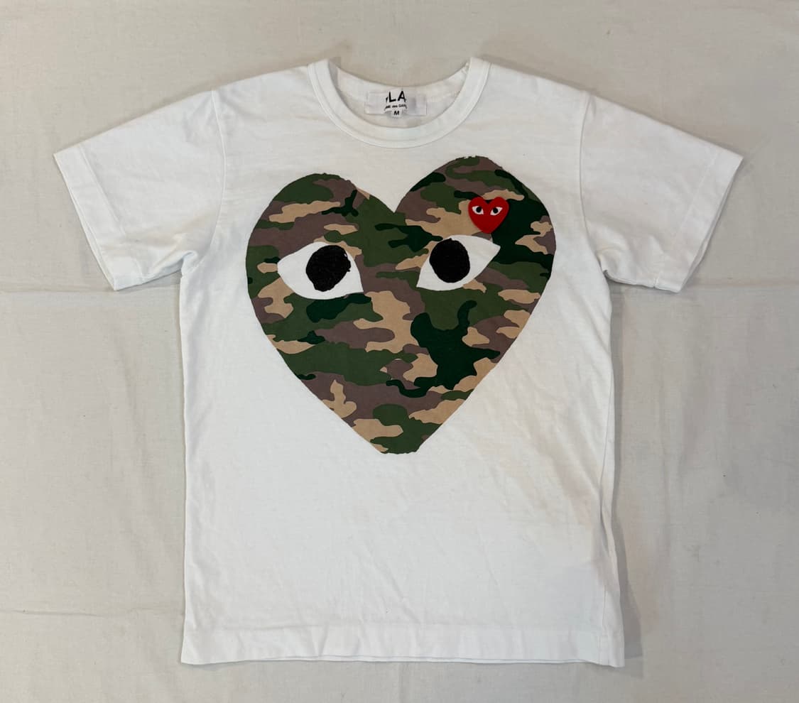 꼼데가르송 플레이 빅하트 카모 반팔 티셔츠 화이트 상품이미지1