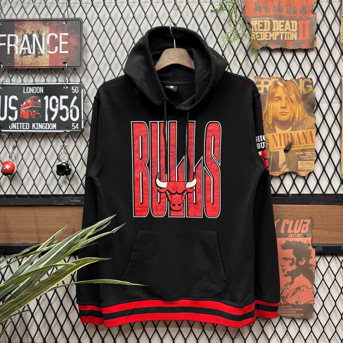 NBA X 시카고불스 후드티 전면 빅로고 포인트 블랙 레드 상품이미지1