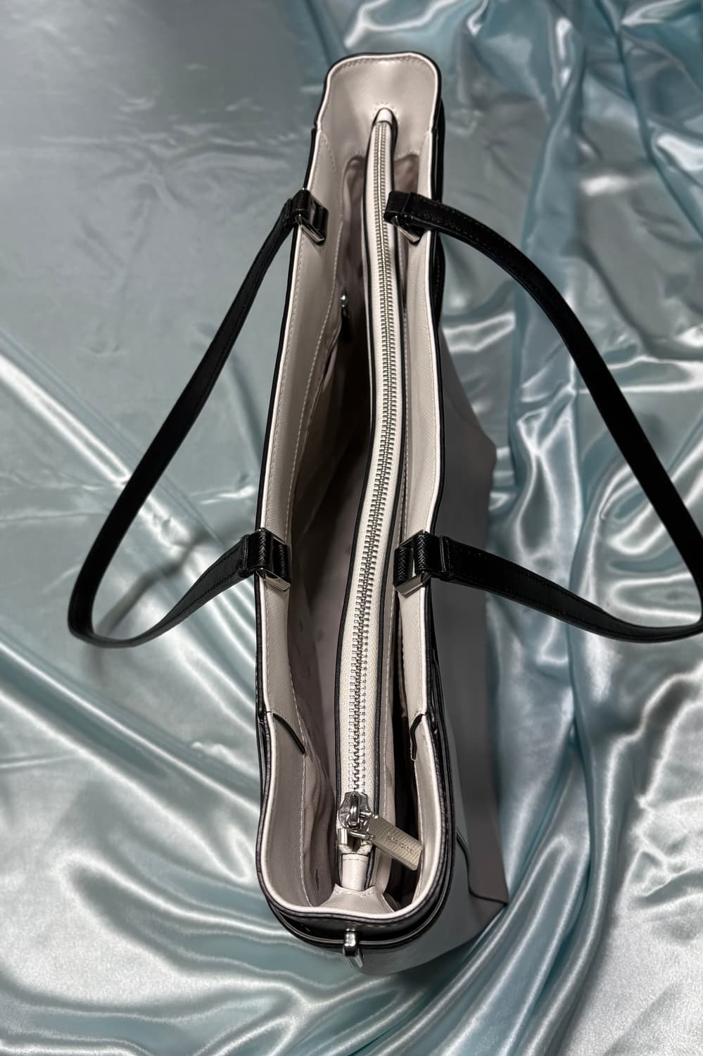 Kate Spade new york 실버 레더 숄더백 가죽 가방 상품이미지7