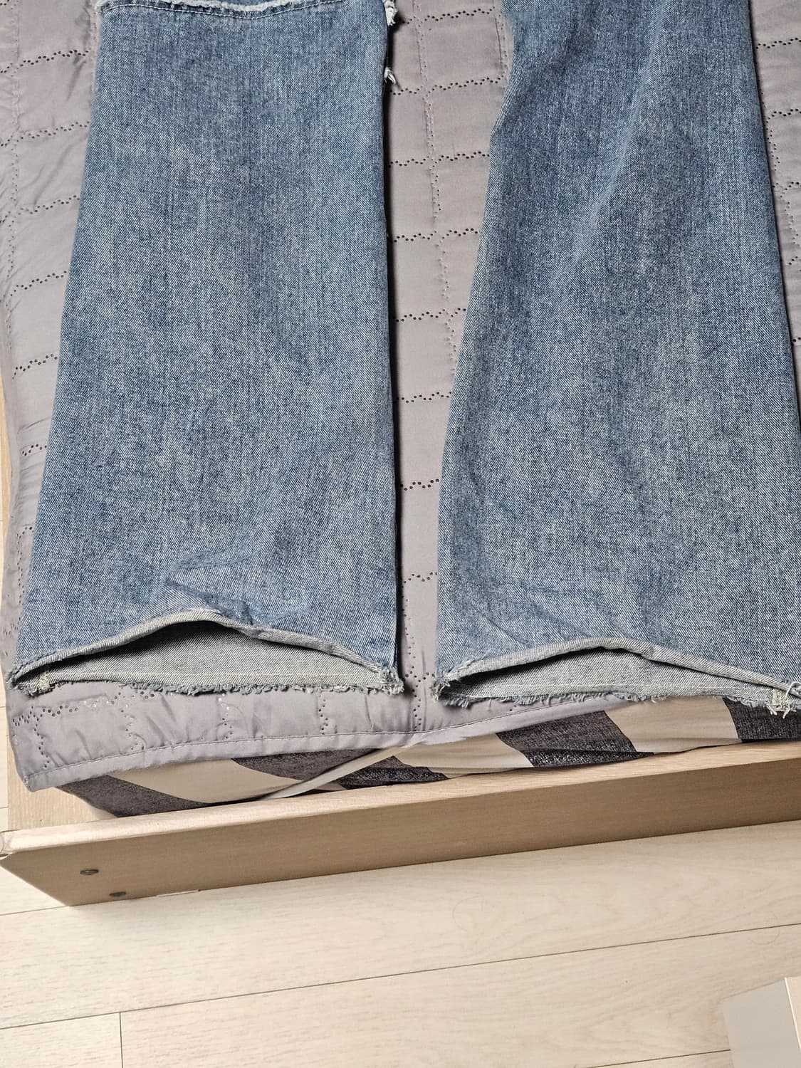 엔더슨벨 겐텔 로우컷 플레어 진 상품이미지3