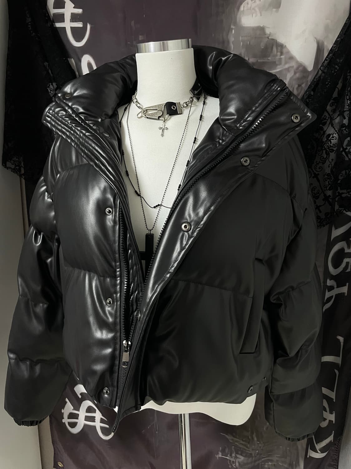 빈티지 비건 레더 푸퍼 숏패딩 오네갸루펑크락시크보헤미안서울애즈온 상품이미지2