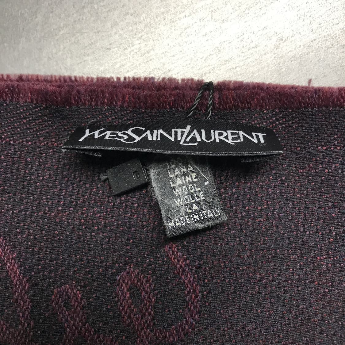 YSL 입생로랑 버건디 머플러 상품이미지5