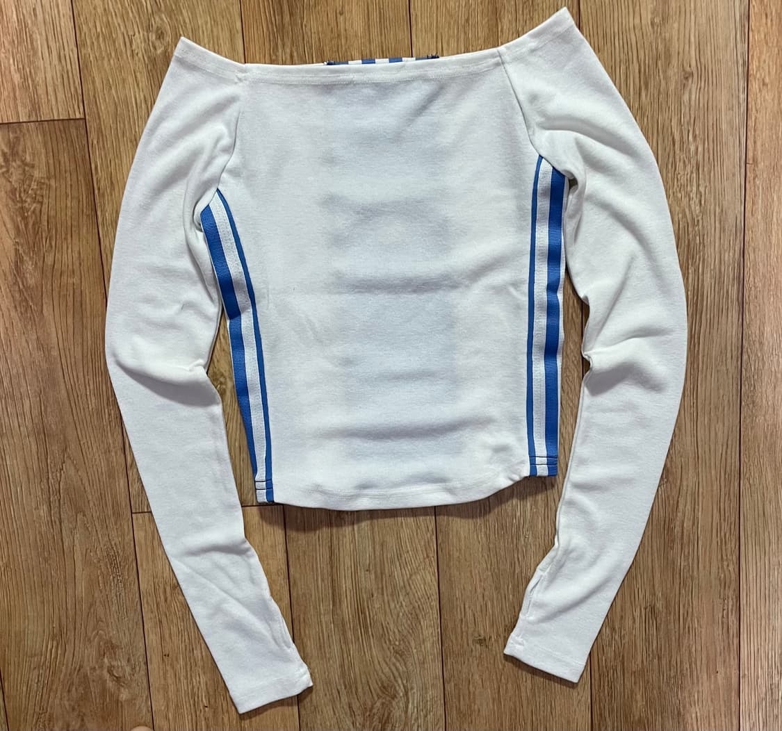 아디다스 화이트 하늘 소라 커스텀 오프숄더 한소희탑 긴팔 대장 유일매물 상품이미지2